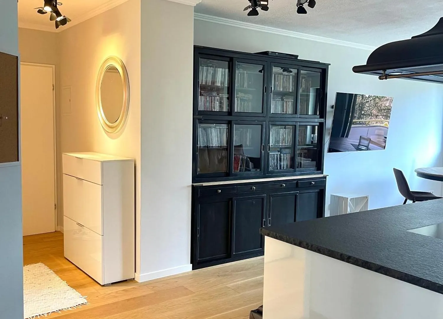 Modernes Designer Apartment Mit Balkon 5 Min Zum Oktoberfest & City Mnichov